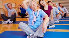 Des exercices faciles pour seniors à pratiquer tous les jours